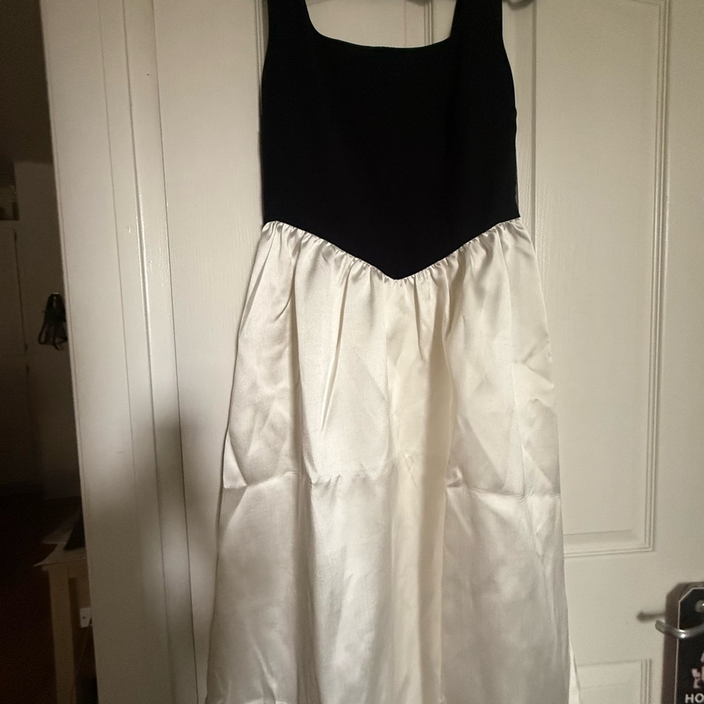 julia jordan Black and White Satin Two-Tone Fit-and-Flare Dress